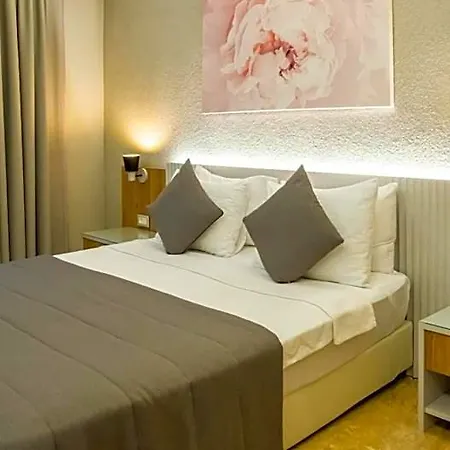 Ariel Alacati 3*